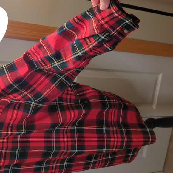 Old Navy The Boyfriend Shirt - Picture 8 of 9